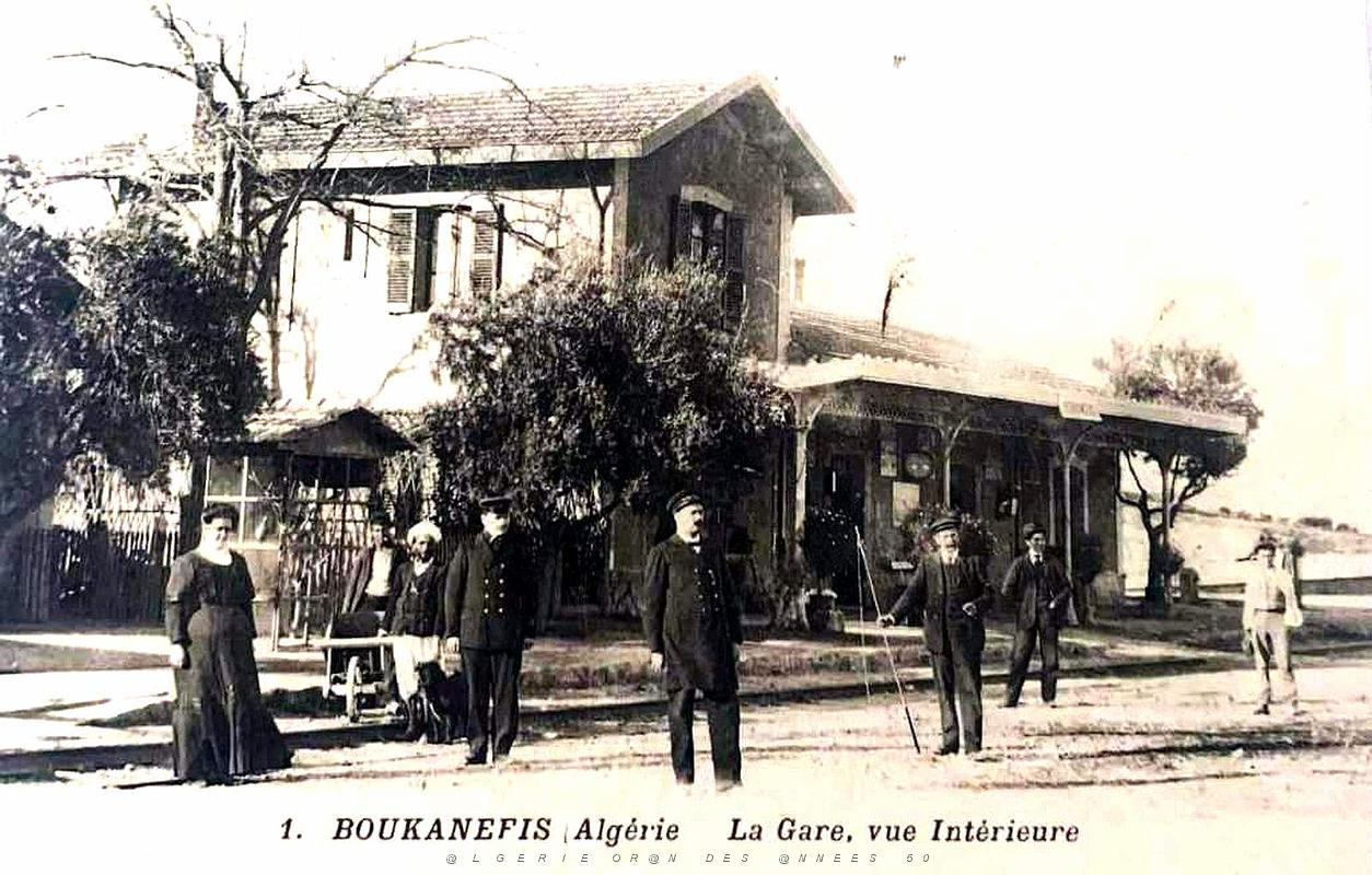 1852- Boukanefis - La Gare - Vue interieure.jpg